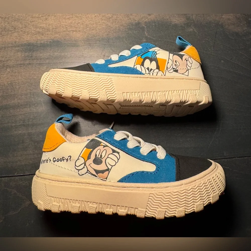 Zara Disney Mickey and friends size 5 shoes